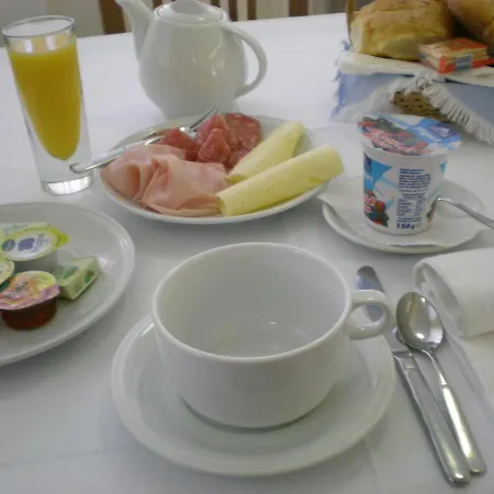 Hotell Joli 2*