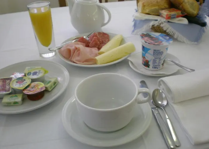 Hotel Joli 2*